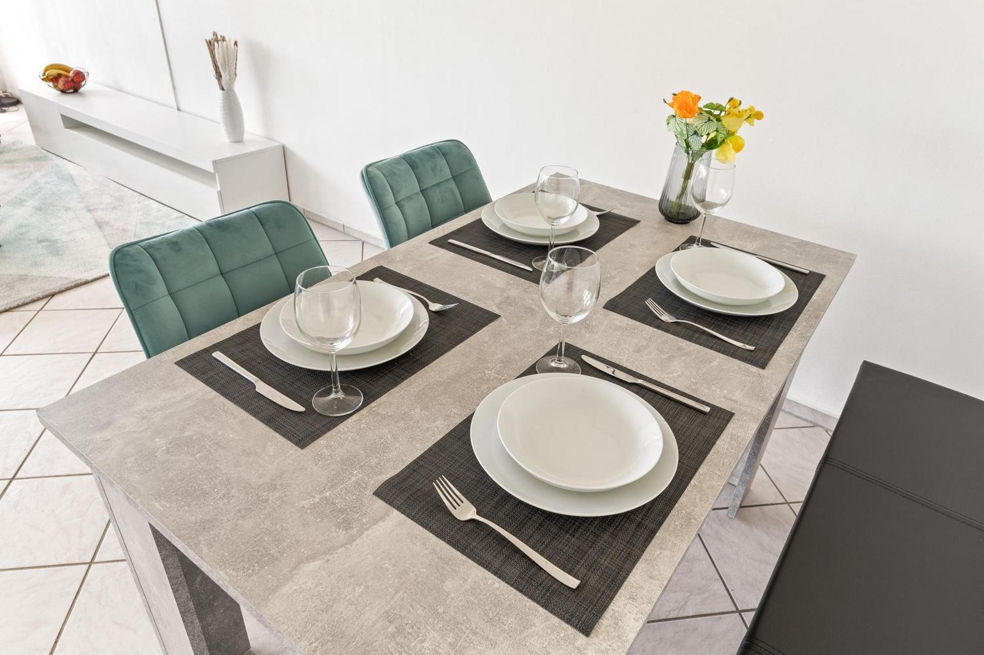 Ferienwohnung Sunshine - 4 Personen Airport Messe Mit Tg-Garage Ostfildern Exterior foto