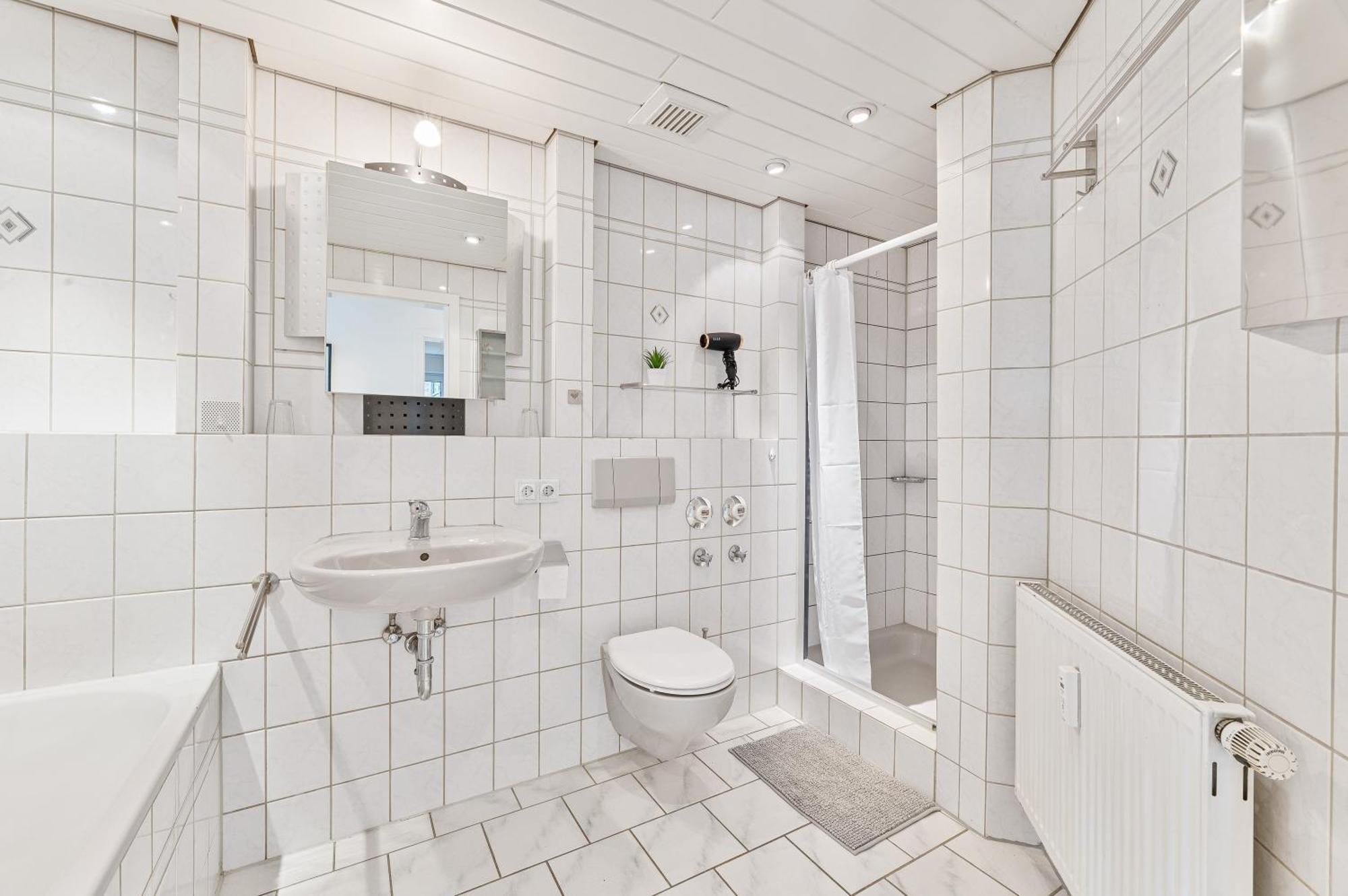 Ferienwohnung Sunshine - 4 Personen Airport Messe Mit Tg-Garage Ostfildern Exterior foto